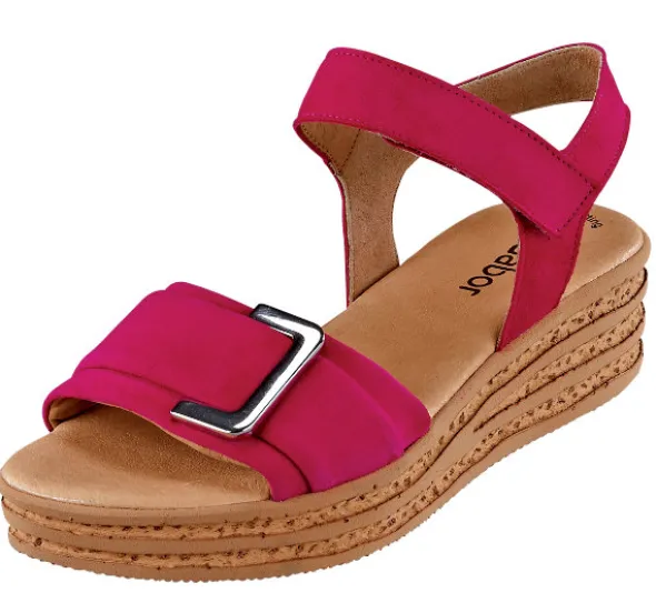 Keilsandalette mit Metallapplikation von Gabor