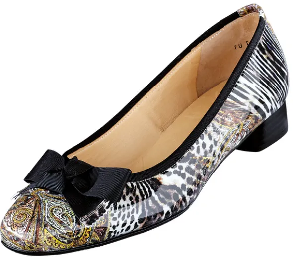 Klassisch-eleganter Slipper mit filigraner Schleife aus Ripsband