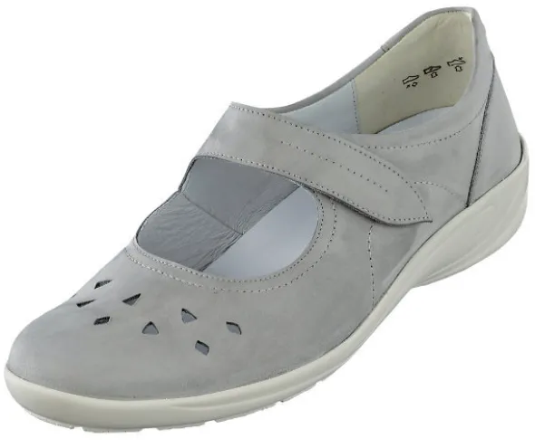 Leichter Spangenslipper in legerer H-Weite