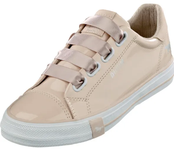 Modischer Halbschuh in Lack-Optik von Mustang