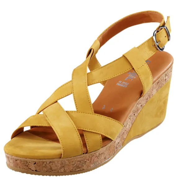 Riemensandalette mit dekorativer Flechtung